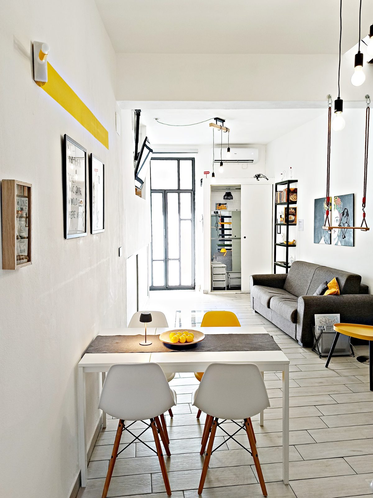 L'appartamento — il living